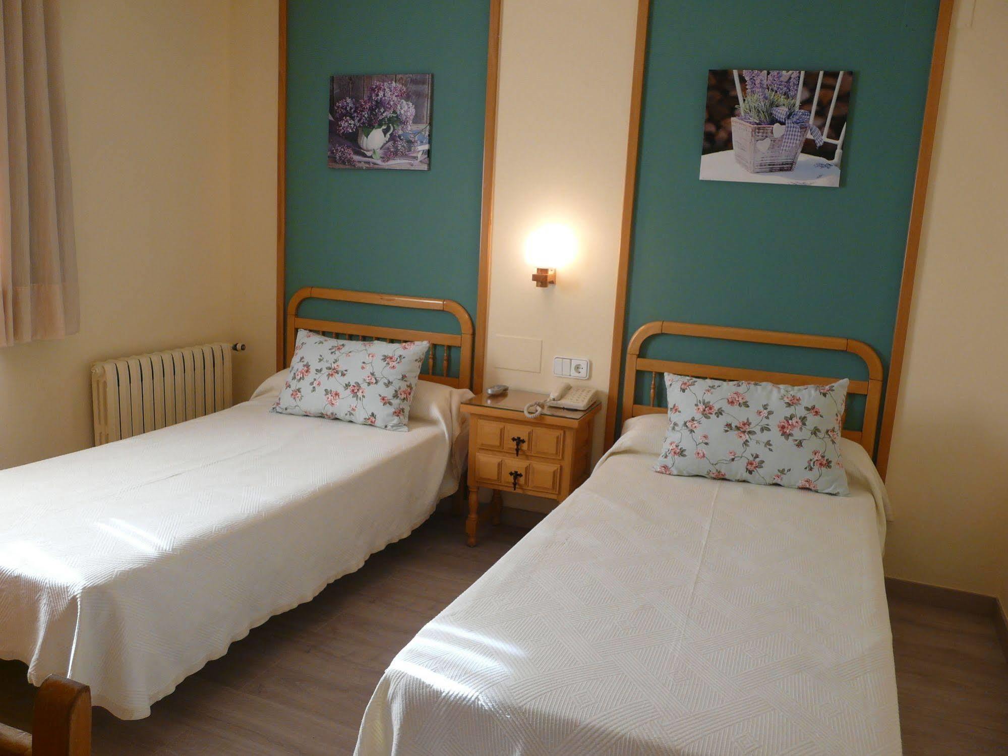 Hotel Nice 2* La Seu d'Urgell